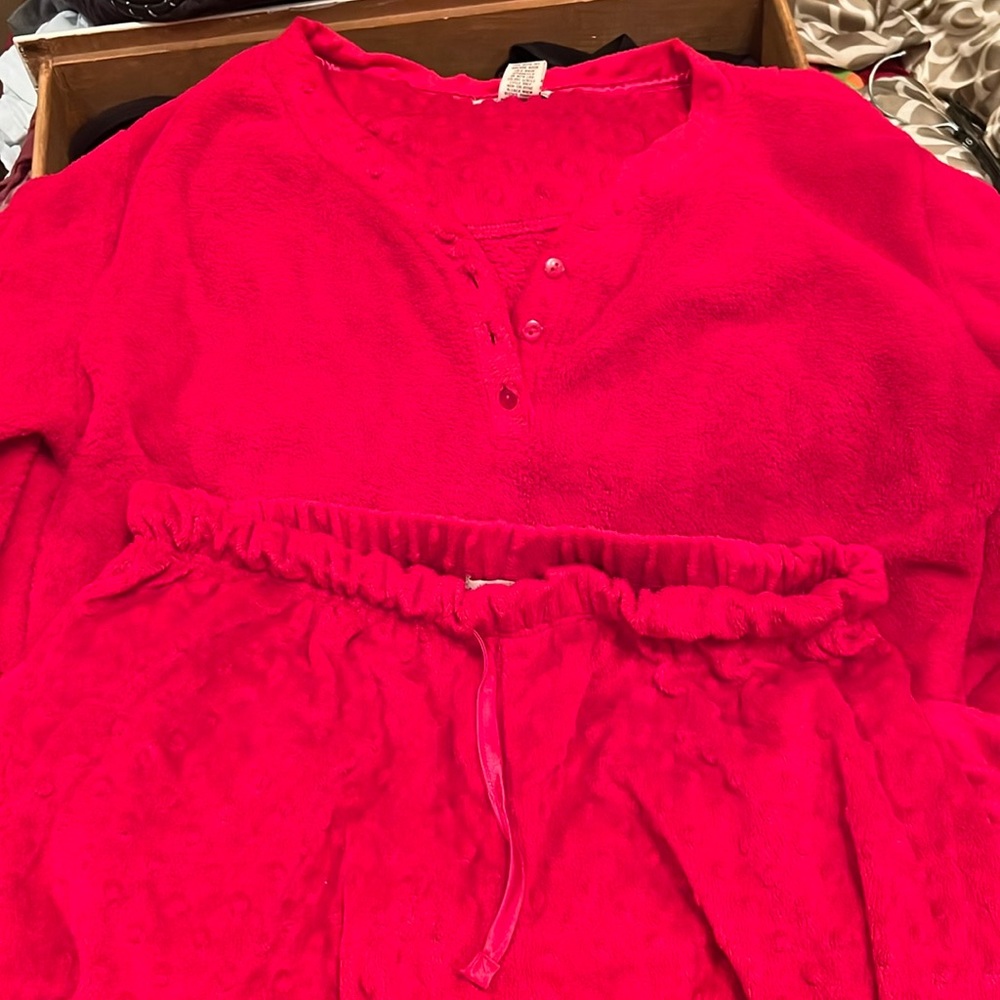 Kim Rogers XL Ladies Red Pajamas top and bottoms EUC